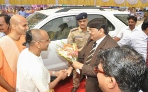 Vice Chairman Of Akshaya Patra Greets Dignitaries